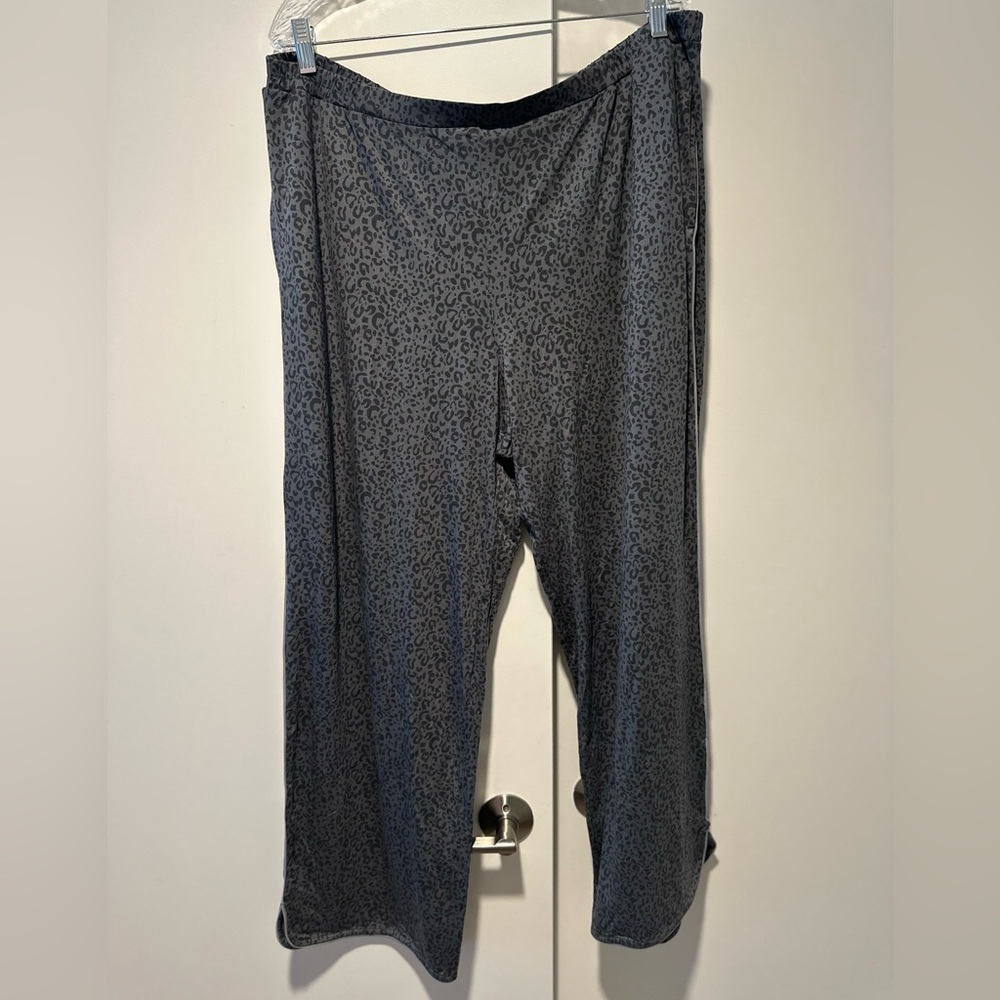 Tommy John cheetah print pajama bottom. Long pants, silky soft material.